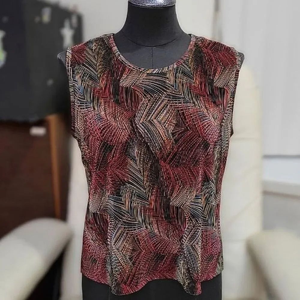 Vtg crimped dark red abstract palm print sleeveless blouse